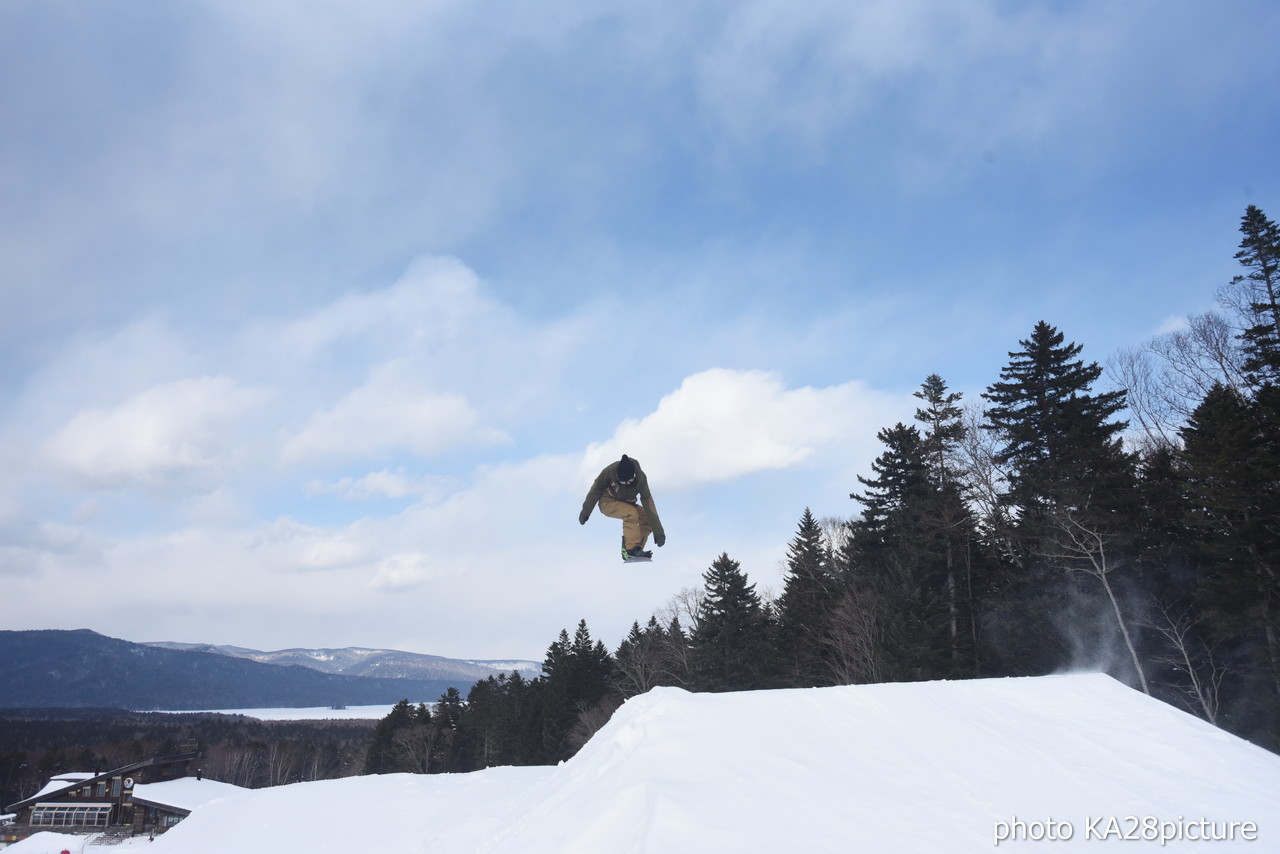 国設阿寒湖畔スキー場『ウタラ』 BURTONSNOWBOARD・花田正義さんと楽しむ、ナチュラル＆スノーパーク!!